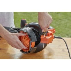Black & Decker Black+Decker 3-in-1 Elektro-Laubsauger Und Bläser BEBLV301 3.000 W 37 Black & Decker Black+Decker 3-in-1 Elektro-Laubsauger Und Bläser BEBLV301 3.000 W -Garten & Außenbereich 5035048705216 1138 17