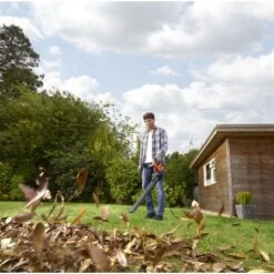 Black & Decker Black+Decker 3-in-1 Elektro-Laubsauger Und Bläser BEBLV301 3.000 W 27 Black & Decker Black+Decker 3-in-1 Elektro-Laubsauger Und Bläser BEBLV301 3.000 W -Garten & Außenbereich 5035048705216 1138 7