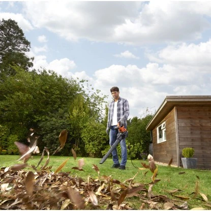 Black & Decker Black+Decker 3-in-1 Elektro-Laubsauger Und Bläser BEBLV301 3.000 W 9 Black & Decker Black+Decker 3-in-1 Elektro-Laubsauger Und Bläser BEBLV301 3.000 W – Bild 7